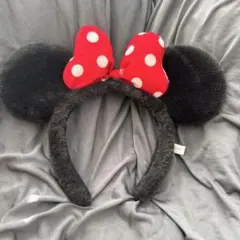 【値引き⭕️】ディズニー　ミニー　カチューシャ　ブラック　赤