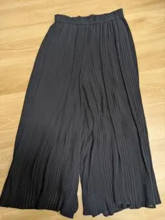 UNIQLO プリーツワイドパンツ ブラック Mサイズ