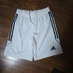 ☆adidas ハーフパンツ ホワイト 3本ラインM☆