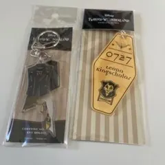 ツイステ レオナ・キングスカラー 衣装アクリルキーホルダー 寮服