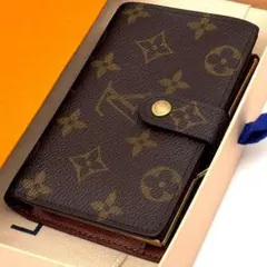 Item thumbnail for item 472ba813-a616-44b2-9dbb-934a1c94d308