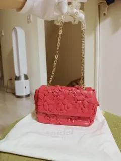 Item thumbnail for item ebb11d53-9dbf-4923-b553-273fb13e952c