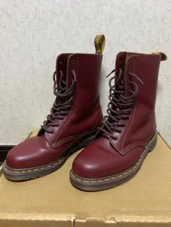【美品】Dr.martens 10ホール イングランド製 レッド OXBLOOD 美品】Dr.martens 10ホール イングランド製 レッド OXBLOOD - メルカリ