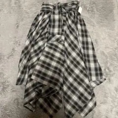 チェックシャツ巻きイレヘムスカート