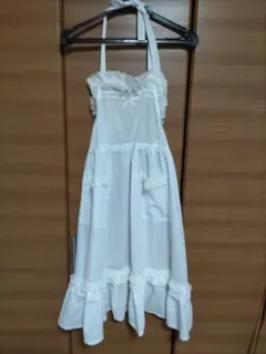 レースとフリルのエプロン 白