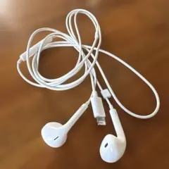 Lightning接続 イヤフォン