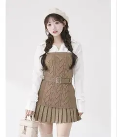 ダーリッチ シャツドッキングプリーツニットミニワンピース ベージュ