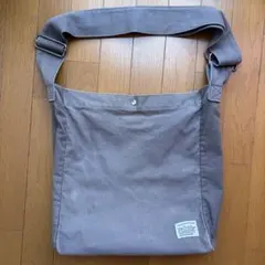 EMMA CLOTHES ニュースペーパーバッグ チャコールのサムネイル