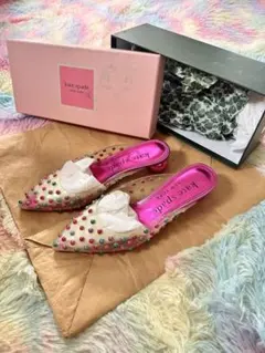 kate spade スタッズ付きパンプス23.5センチのサムネイル