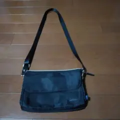 未使用！ブラックナイロン サコッシュ ショルダーバッグ