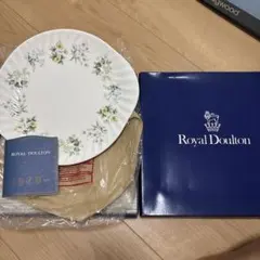 Royal Doulton 花柄皿のサムネイル