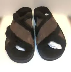 【新品未使用】Fracap CROSS SANDALS WITH FURのサムネイル