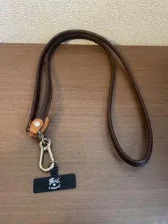 イルビゾンテ（IL BISONTE） レザースマホショルダー