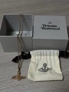 Vivienne Westwood 宇宙船モチーフ ネックレス