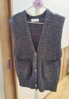 ガリャルダガランテ♥ニットベスト　ジレ　ゴールドボタン