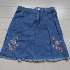 JENNIlove　デニムスカート 花柄刺繍付き