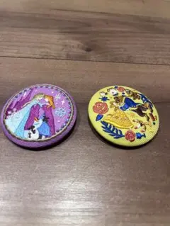 ディズニー　刺繍缶バッジ　２個セット