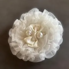 フラワーデザイン ヘアクリップ ホワイト