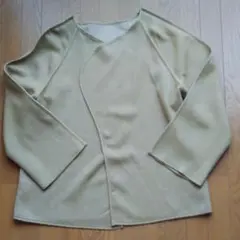 ノーカラーリバーシブルジャケット　ユニクロ