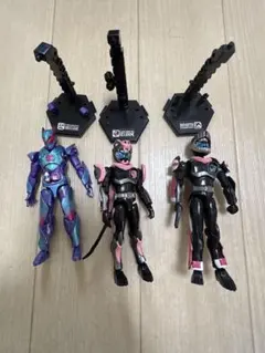 装動仮面ライダーリバイス リバイ　バリッドレックスゲノムセット
