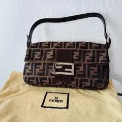 フェンディ FENDI ズッカ柄 ショルダーバッグ マンマバケット 26424