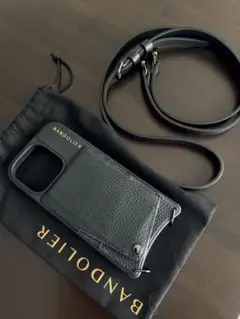 美品 BANDOLIER iPhone 16 Pro ケース