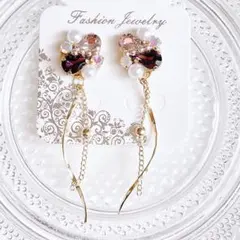 キラキラ　ピンク　ビジュー　パール　ゆらゆら　チャーム　ハンドメイド　ピアス