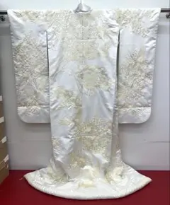 白無垢　四季草花に鳳凰　織　部分刺繍　正絹 白無垢 四季草花に鳳凰 織 部分刺繍 正絹 - メルカリ