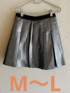 #シルバー　#プリーツスカート　　#ひざ丈