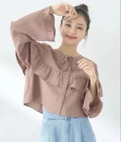 earth music&ecologyフリル切替えショートブラウス