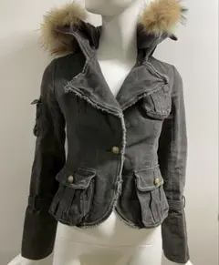 Item thumbnail for item e5fd3dde-0d72-4dd6-9d25-7c807cbc36bd