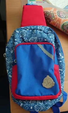 ウルトラマン　 ボディバッグ 青赤