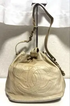 CHANEL ホワイト バケツ型ショルダーバッグのサムネイル