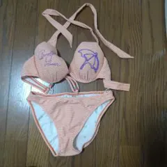 オレンジと白のストライプ水着