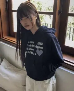 ネイビー プリント付き パーカー M