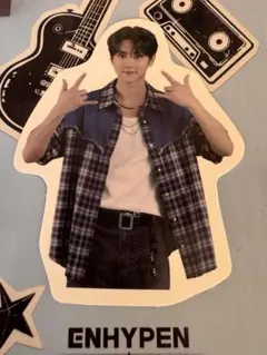 ENHYPEN WORLD☆POP UPキャビネットのステッカー　ジョンウォン
