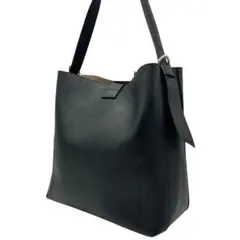 Item thumbnail for item ba242771-80ad-43c6-8fa2-40541103756d