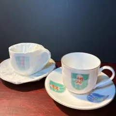 有田焼　深川製磁 日本製 コーヒーカップとソーサー 絵柄付き2客セット箱付き