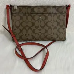 COACH コーチ ショルダーバッグ シグネチャー柄 レッド 斜め掛けバッグのサムネイル