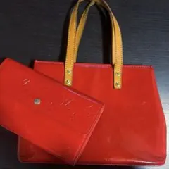 レッド ハンドバッグ