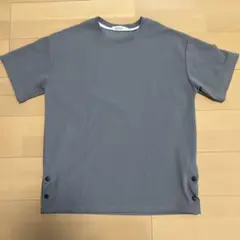 【Studios】サイドボタン デザインTシャツ ジョーゼット素材 グレー Lのサムネイル