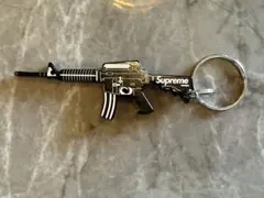 supreme キーホルダー