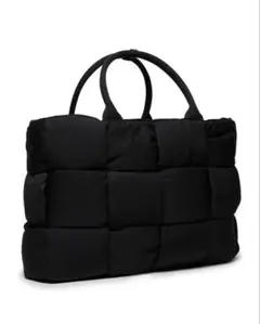 ny1223Bottega Veneta アルコ　トート　ラージ 新作【Bottega Veneta】ラージ アルコ トートバッグ、レザー