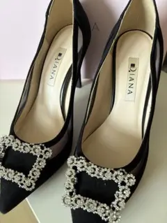 DIANA ビジュー付きブラックハイヒール