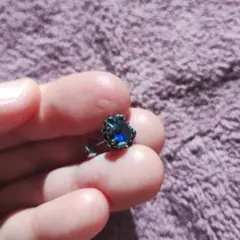 【片耳用】ブルー系ストーン スタッドピアス