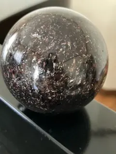279」新疆鉄隕石（隕鉄）球 置物 隕石 - メルカリ
