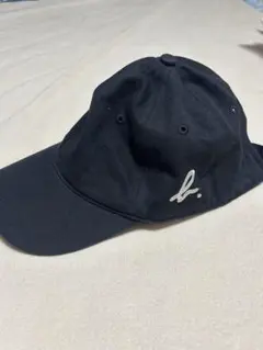 ブラックキャップ刺繍ロゴ付き　アニエスベー