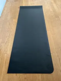 Lululemon黒ヨガマット