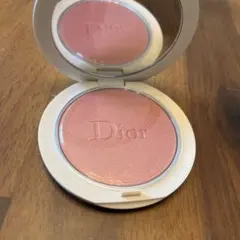Dior クチュールルミナイザー　コーラルグロウ