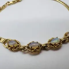 オパール付き金メッキチェーンブレスレット